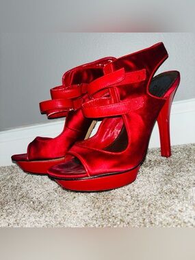 ❤️Bebe Red Satin Peep-Toe heels
